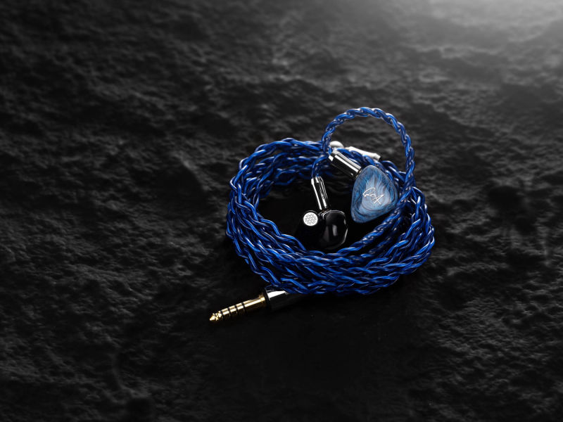 QoA Misty Blue 2DD2BA 藍井エイル コラボ ハイブリッドイヤホン