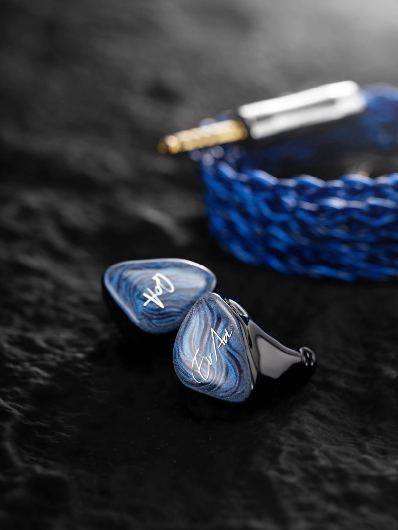 【未使用/未開封】 QoA Misty Blue 藍井エイルコラボモデル イヤホン カナル型 藍井エイルコラボモデル ブルー Misty Blue [φ3.5mm