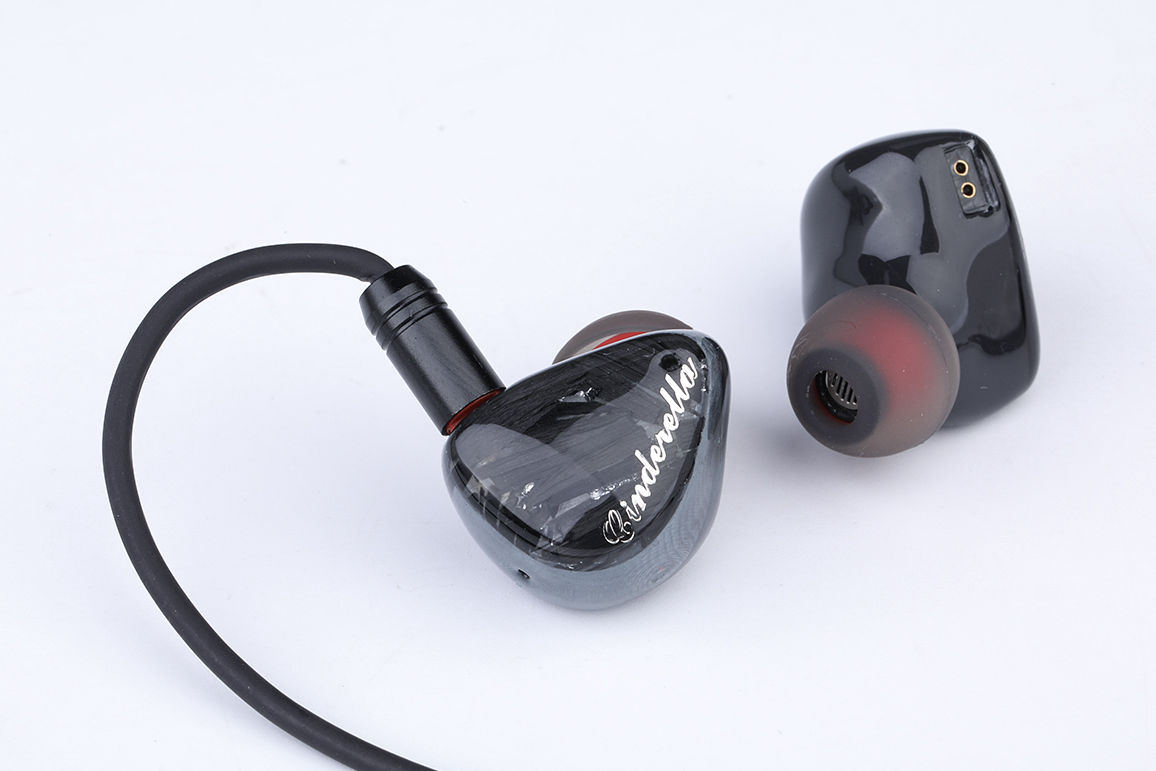 2Pinコネクタ採用